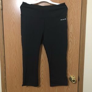 Baleaf 3/4 length yoga pants